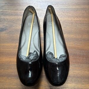 Eileen Fisher Black Patent  Leather Ballet Flat Sz 9